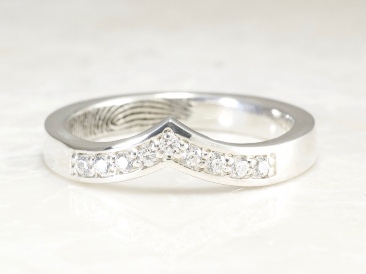 Narrow V Shaped Diamond Fingerprint Wedding Ring with